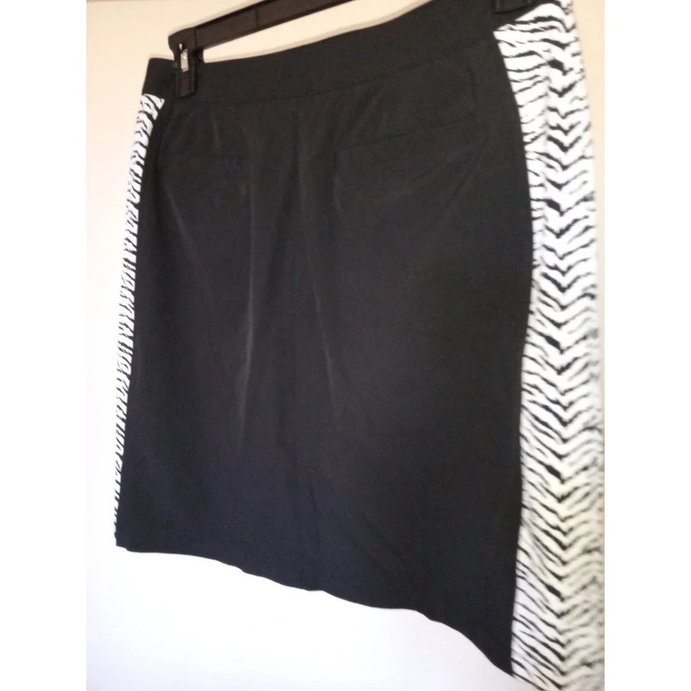 Zenergy Golf by Chico's Zebra Print Side Panel Skort Black White Womens Size 1